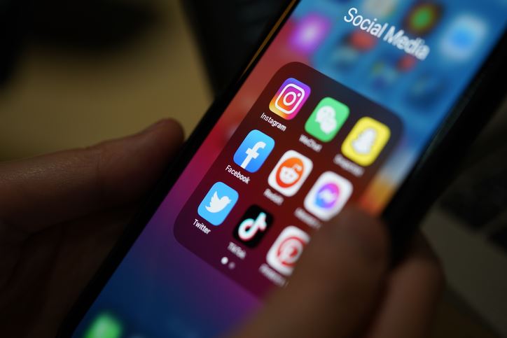 social media apps on iphone